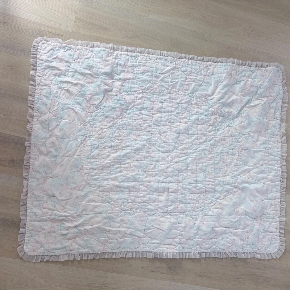 Vintage sheer Quilted Baby Blanket Pastel Floral Hot Air Balloon Ruffle 52x41